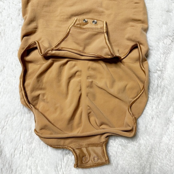 NEW Skims Seamless Sculpting Brief Bodysuit in Ochre Women’s S/M - Picture 5 of 8